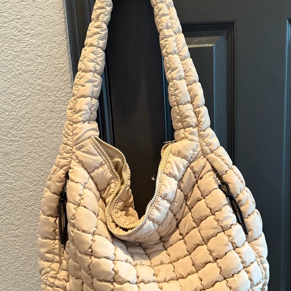 NEW! FP Movement Large Cream Quilted Hobo Bag - Picture 1 of 6
